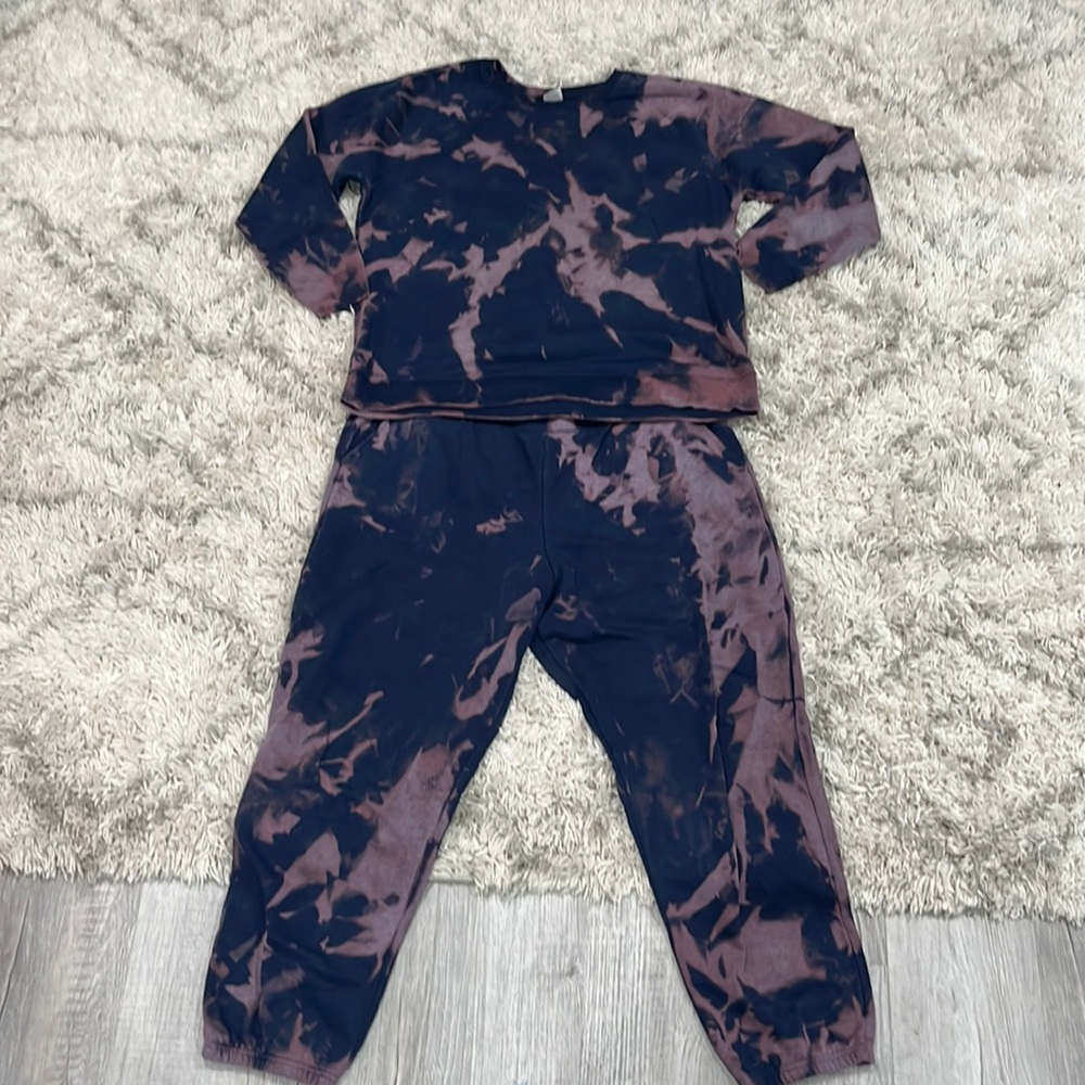 Unique Bleach dyed sweatsuit